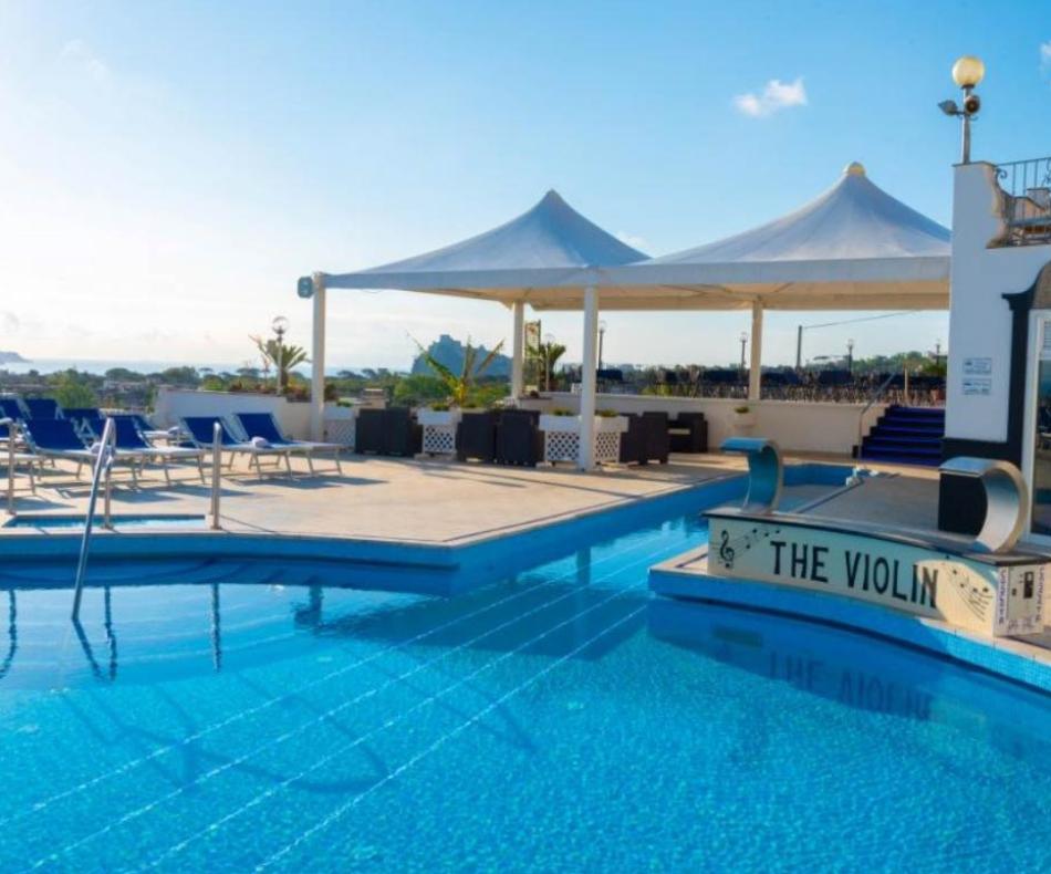 hotelischiatermepresident it piscine 010